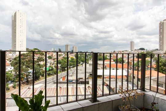 Varanda  de apartamento à venda com 2 quartos, 63m² em Vila Bertioga, São Paulo