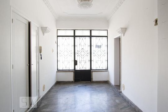 Hall de entrada de apartamento à venda com 4 quartos, 170m² em Tijuca, Rio de Janeiro