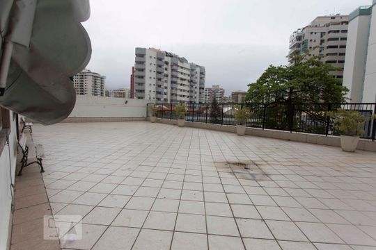 Playground de apartamento à venda com 2 quartos, 80m² em Santa Rosa, Niterói