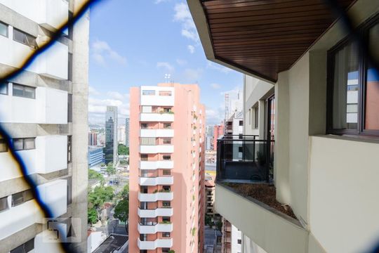 Vista da Varanda da Sala de apartamento à venda com 4 quartos, 140m² em Centro, Santo André