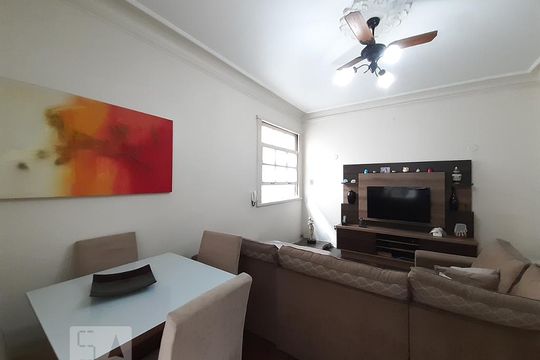 Sala de casa para alugar com 8 quartos, 320m² em Méier, Rio de Janeiro