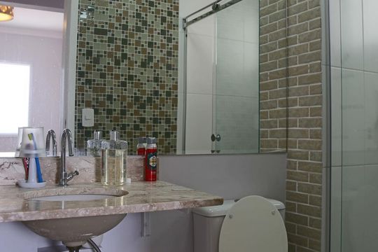Banheiro de apartamento à venda com 2 quartos, 53m² em Bela Vista, São Paulo