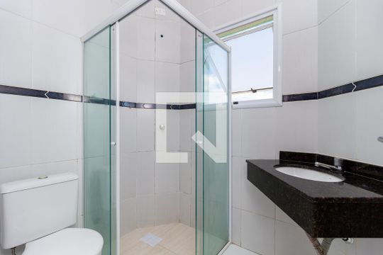 Banheiro de casa de condomínio para alugar com 2 quartos, 69m² em Vila Prudente, São Paulo