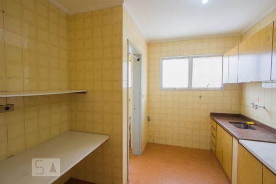 Cozinha de apartamento à venda com 2 quartos, 68m² em Vila Congonhas, São Paulo
