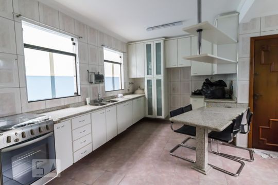 Cozinha de casa para alugar com 3 quartos, 650m² em Vila Rosália, Guarulhos
