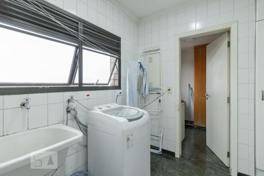 Lavanderia de apartamento para alugar com 4 quartos, 300m² em Saúde, São Paulo