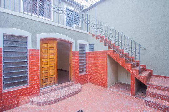 Quintal de casa à venda com 3 quartos, 117m² em Chácara Japonesa, São Paulo