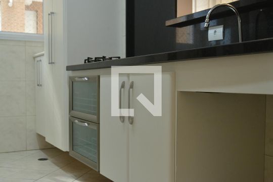 Cozinha de apartamento para alugar com 2 quartos, 80m² em Jardim, Santo André