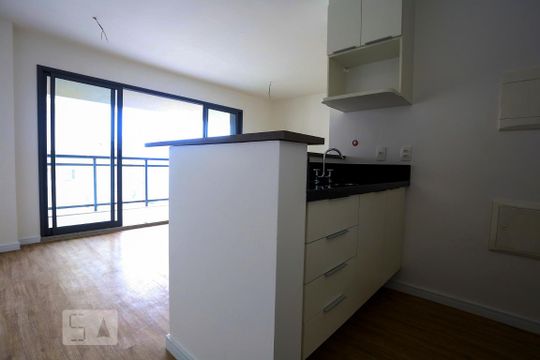 Cozinha de kitnet/studio à venda com 1 quarto, 41m² em Sumarezinho, São Paulo