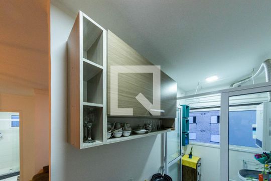 Cozinha de apartamento para alugar com 2 quartos, 47m² em Quinta da Paineira, São Paulo