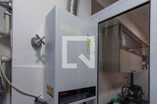 Área de Serviço de apartamento para alugar com 2 quartos, 47m² em Quinta da Paineira, São Paulo