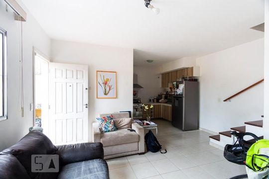 Sala de casa para alugar com 2 quartos, 74m² em Vila Monte Alegre, São Paulo