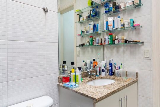 Banheiro social de casa para alugar com 2 quartos, 74m² em Vila Monte Alegre, São Paulo