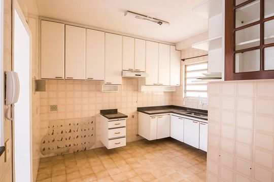 Cozinha de apartamento à venda com 2 quartos, 55m² em Santa Terezinha, São Bernardo do Campo