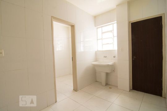 Área serviço de apartamento à venda com 4 quartos, 80m² em Santo Antônio, Belo Horizonte