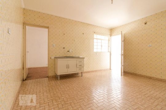 Cozinha  de casa para alugar com 2 quartos, 100m² em Chácara Mafalda, São Paulo