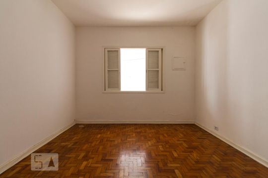 Quarto  de casa para alugar com 2 quartos, 100m² em Chácara Mafalda, São Paulo