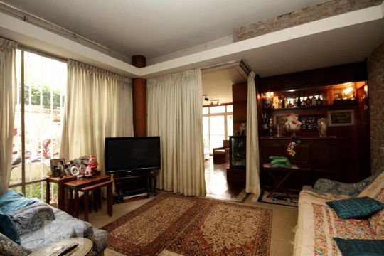 Sala de casa para alugar com 4 quartos, 500m² em Pacaembu, São Paulo