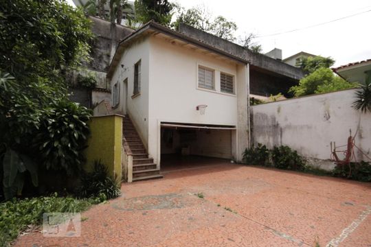 Área Externa de casa para alugar com 4 quartos, 500m² em Pacaembu, São Paulo