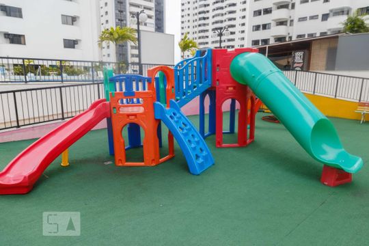 Parquinho de apartamento para alugar com 2 quartos, 70m² em Recreio dos Bandeirantes, Rio de Janeiro