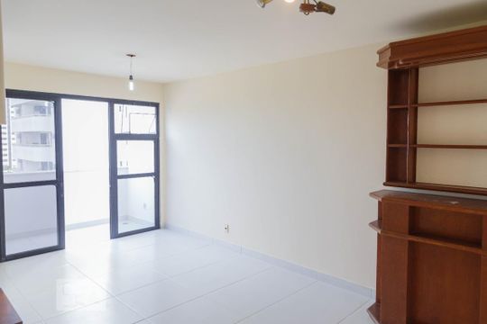 Sala de apartamento para alugar com 2 quartos, 70m² em Recreio dos Bandeirantes, Rio de Janeiro