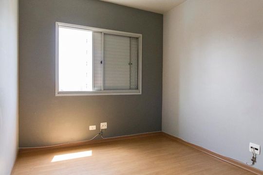 Quarto 1  de apartamento para alugar com 2 quartos, 56m² em Vila Azevedo, São Paulo