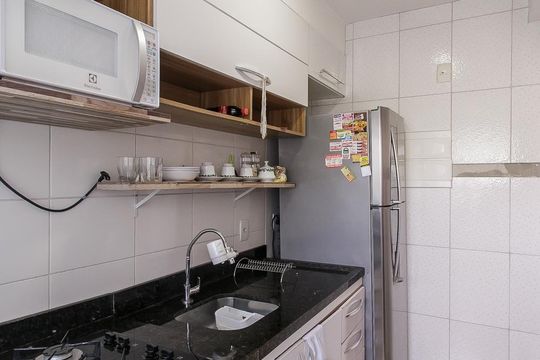 Cozinha de apartamento para alugar com 2 quartos, 55m² em Jacarepaguá, Rio de Janeiro