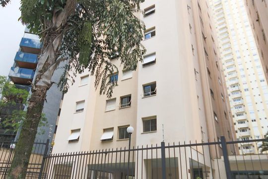 Fachada  de apartamento para alugar com 2 quartos, 75m² em Aclimação, São Paulo