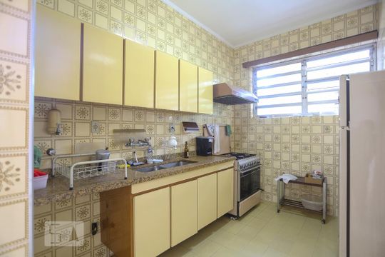Cozinha Armário de casa à venda com 3 quartos, 350m² em Sumaré, São Paulo