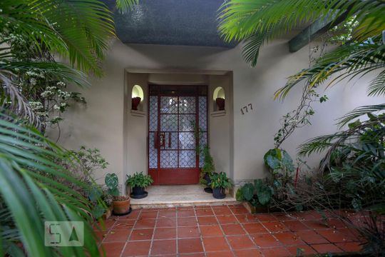 Casa à venda com 3 quartos, 350m² em Sumaré, São Paulo