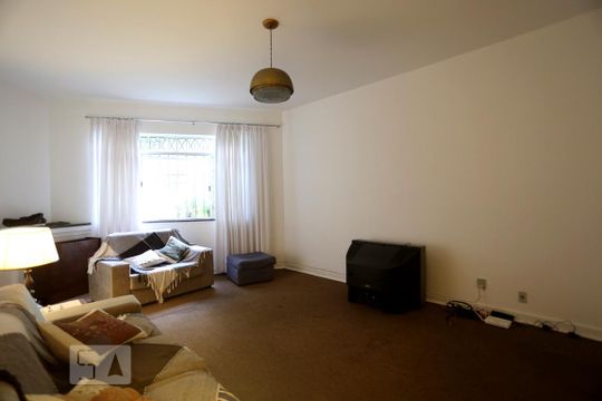 Sala de Estar de casa à venda com 3 quartos, 350m² em Sumaré, São Paulo