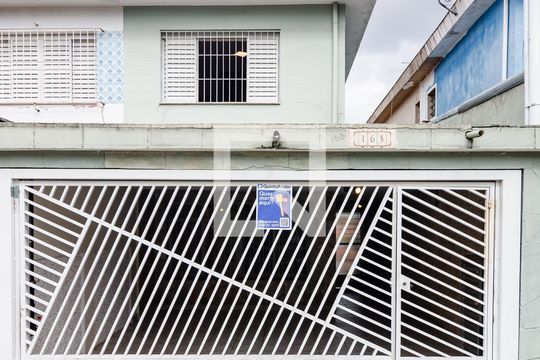 Fachada de casa para alugar com 3 quartos, 125m² em Parque Jabaquara, São Paulo