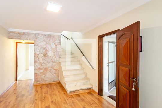 Sala de casa para alugar com 3 quartos, 125m² em Parque Jabaquara, São Paulo