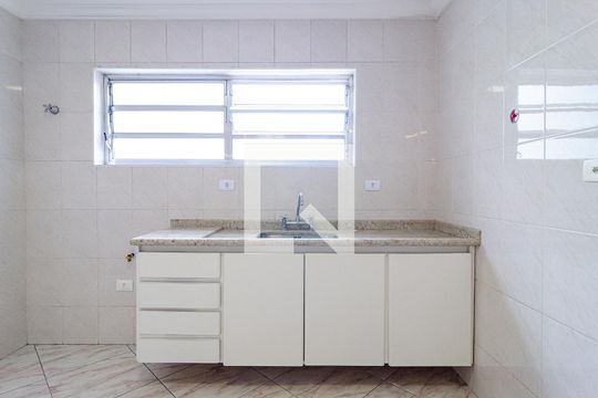 Cozinha de casa para alugar com 3 quartos, 125m² em Parque Jabaquara, São Paulo
