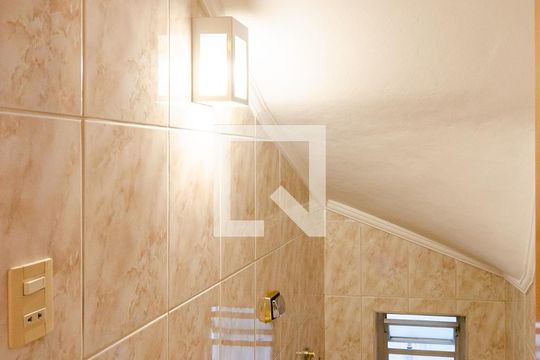Lavabo de casa para alugar com 3 quartos, 125m² em Parque Jabaquara, São Paulo