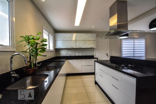 Cozinha de casa à venda com 3 quartos, 250m² em Parque Colonial, São Paulo