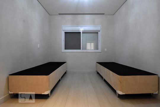 Quarto 02 de casa à venda com 3 quartos, 250m² em Parque Colonial, São Paulo