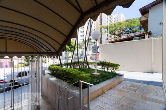 Área externa de apartamento para alugar com 2 quartos, 68m² em Chácara Inglesa, São Paulo