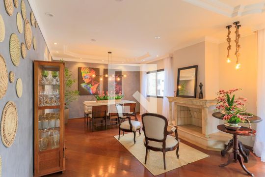 Apartamento à venda com 3 quartos, 200m² em Campo Belo, São Paulo