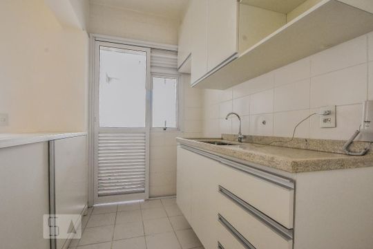 Cozinha de apartamento para alugar com 2 quartos, 75m² em Cidade Monções, São Paulo