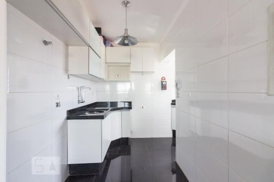 Cozinha de apartamento à venda com 2 quartos, 57m² em Parque Peruche, São Paulo