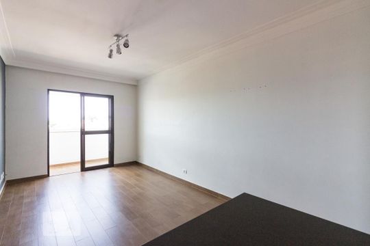 Sala de apartamento à venda com 2 quartos, 57m² em Parque Peruche, São Paulo