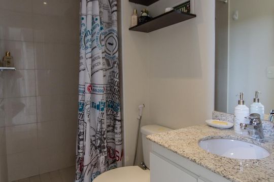Banheiro de apartamento à venda com 1 quarto, 84m² em Parque do Morumbi, São Paulo