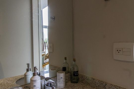 Banheiro de apartamento à venda com 1 quarto, 84m² em Parque do Morumbi, São Paulo