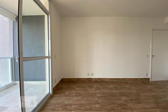 Sala de kitnet/studio para alugar com 1 quarto, 35m² em Real Parque, São Paulo