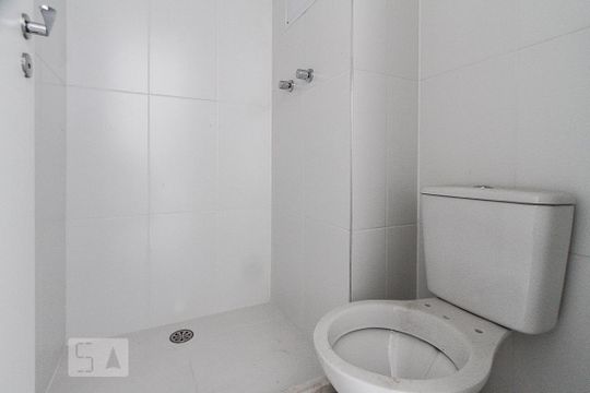 Banheiro de apartamento para alugar com 1 quarto, 40m² em Brás, São Paulo