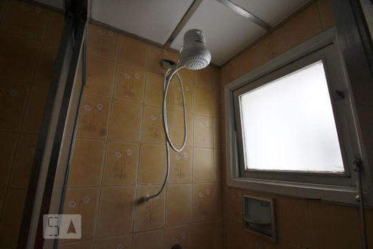 Chuveiro de apartamento à venda com 3 quartos, 83m² em Vila Progredior, São Paulo