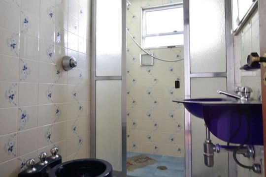 Banheiro de apartamento à venda com 3 quartos, 83m² em Vila Progredior, São Paulo