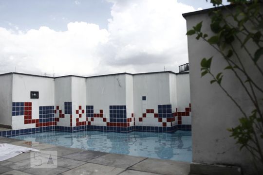 Piscina de kitnet/studio para alugar com 1 quarto, 27m² em Consolação, São Paulo