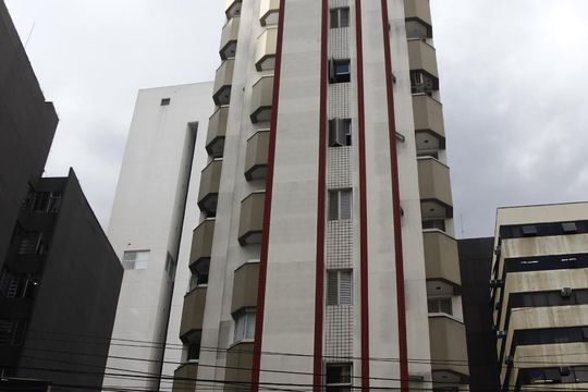 Fachada do condomínio de kitnet/studio para alugar com 1 quarto, 27m² em Consolação, São Paulo